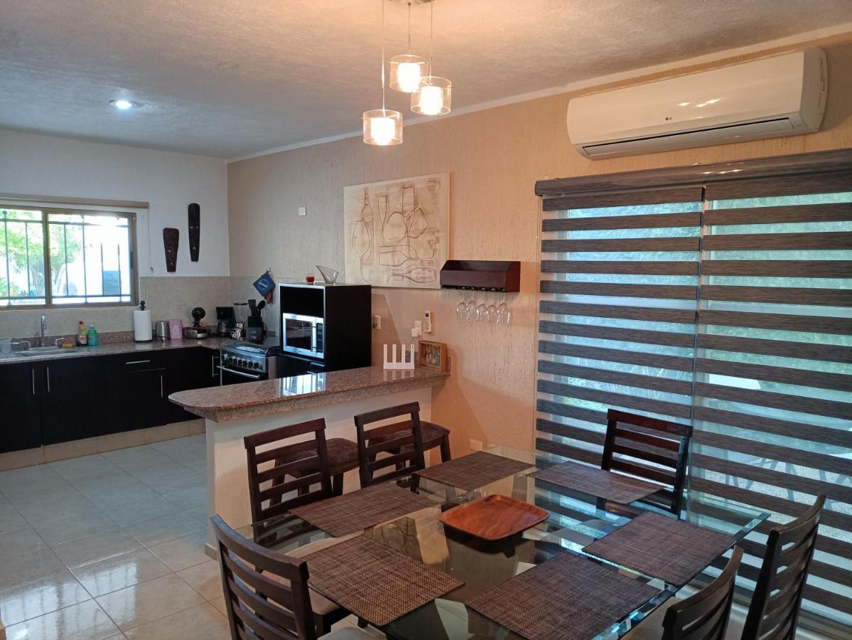 Casa Hector, Con Jacuzzi, Cerca Del Foro Gnp. Vila Mérida Exterior foto