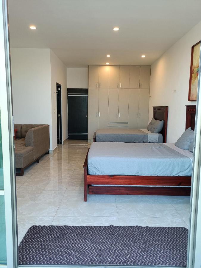 Casa Hector, Con Jacuzzi, Cerca Del Foro Gnp. Vila Mérida Exterior foto