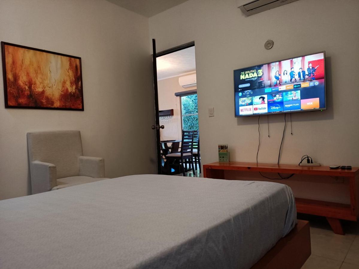 Casa Hector, Con Jacuzzi, Cerca Del Foro Gnp. Vila Mérida Exterior foto