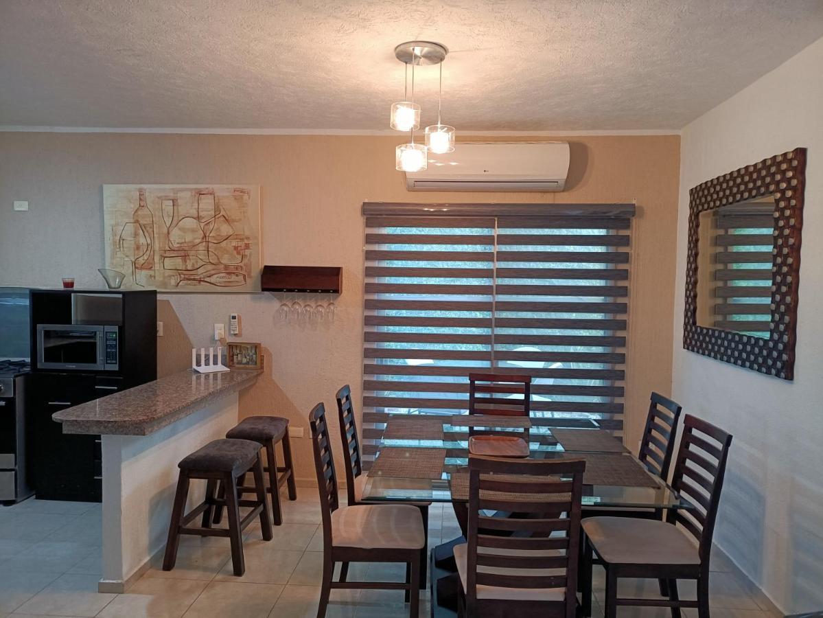 Casa Hector, Con Jacuzzi, Cerca Del Foro Gnp. Vila Mérida Exterior foto