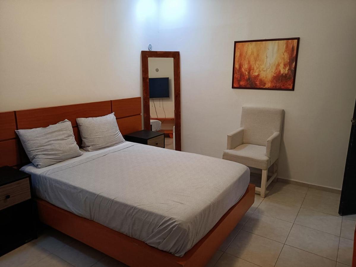 Casa Hector, Con Jacuzzi, Cerca Del Foro Gnp. Vila Mérida Exterior foto