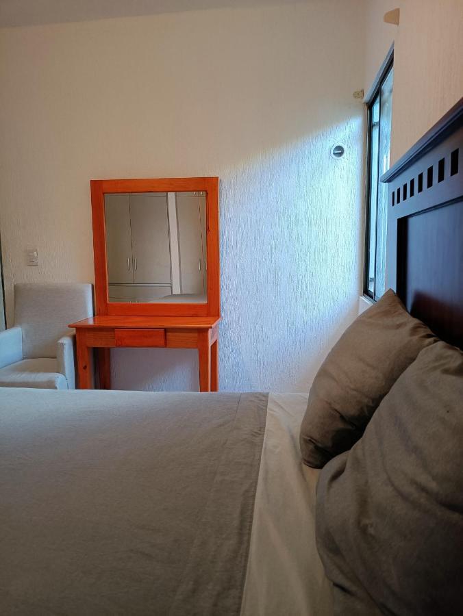 Casa Hector, Con Jacuzzi, Cerca Del Foro Gnp. Vila Mérida Exterior foto